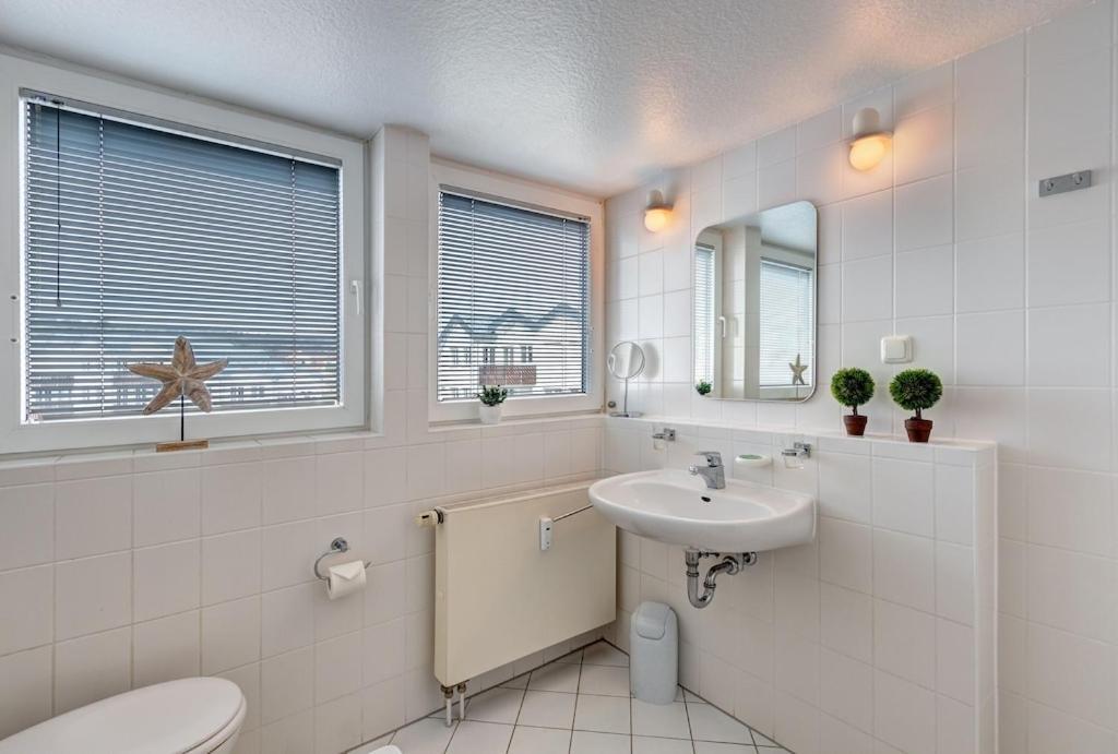 Grosse Schoene 3 Zimmer Ferienwohnung - 100 Qm - In Strandnaehe Fuer 6 Personen!! Heringsdorf  Buitenkant foto